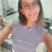 Laureata in scienze dell'economia, impartisco lezioni di Economia e Diritto sia di presenza sia online